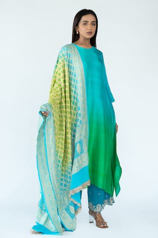 Meghna Panchmatia Ombre Kurta With Banarasi Bandhej Dupatta 