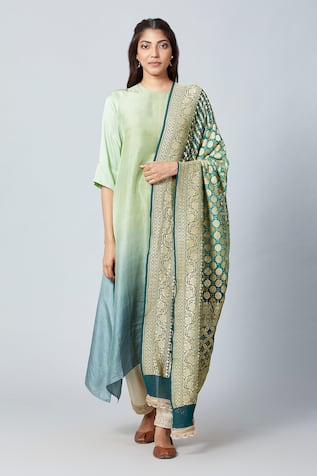 Meghna Panchmatia Ombre Kurta With Woven Bandhej Dupatta 