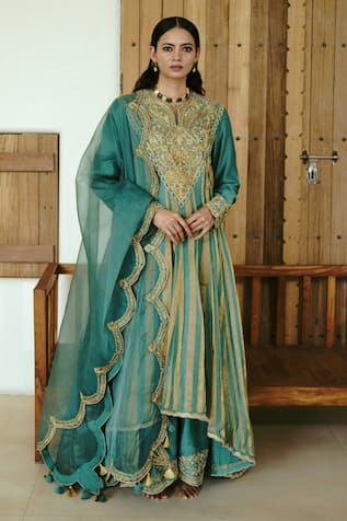 Wabi Sabi By Anshum-Ritesh High-Low Embroidered Anarkali Set 