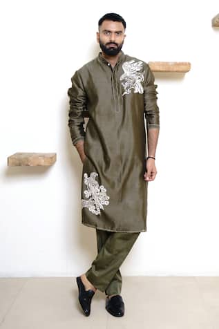 Wabi Sabi By Anshum-Ritesh Eagle Flight Placement Embroidered Kurta Set 
