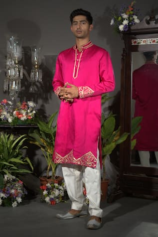 VikaByArvindAmpula Embroidered Kurta 