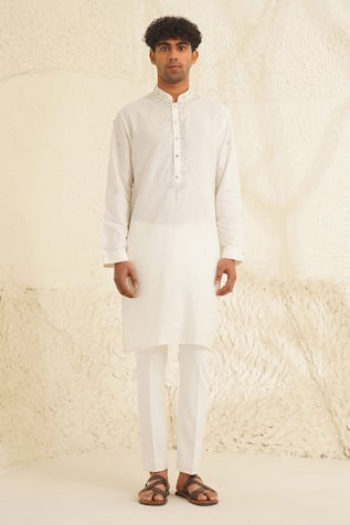 Shreyansh Designs Samyak Placket Embroidered Kurta Set 