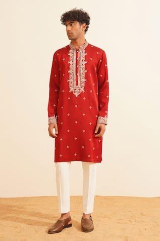 Shreyansh Designs Kastur Floral Mirrorwork Kurta With Pant 