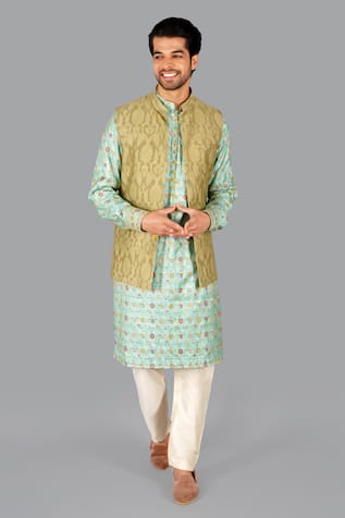 Gaurav Katta Sleevless Embroidered Nehru Jacket 