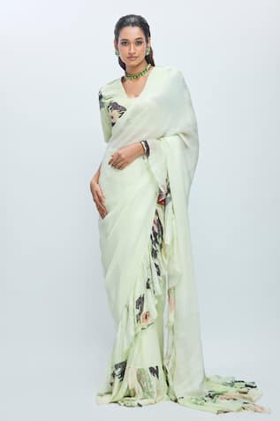 Nirmooha Placement Embroidered Saree With Blouse 