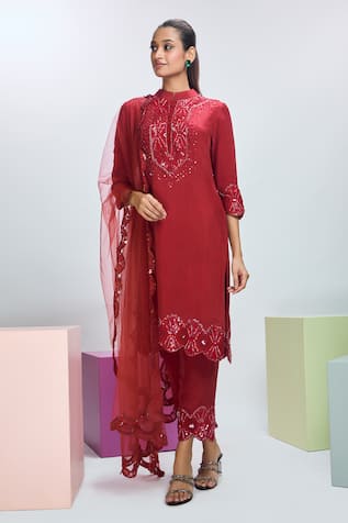 Nirmooha Hand Embroidered Kurta Pant Set 