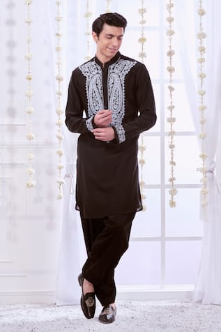 Taroob Bold Paisley Dori Work Kurta Set 