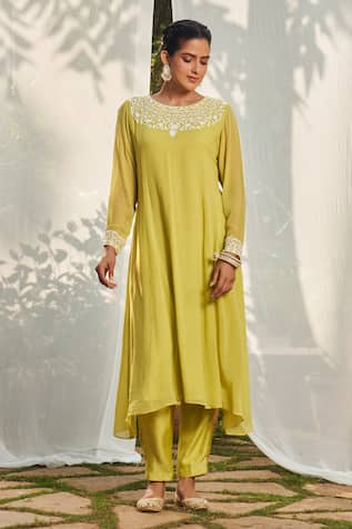 Megha Pitti Neckline Embroidered Kurta & Pant Set 