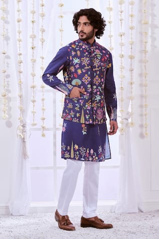 Taroob Nizam Kalamkari Embroidered Bundi & Kurta Set 