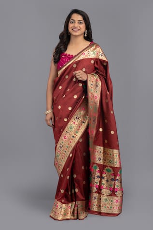 Zal From Benaras Pure Silk Polka Dot Pattern Saree With Unstitched Blouse Piece 