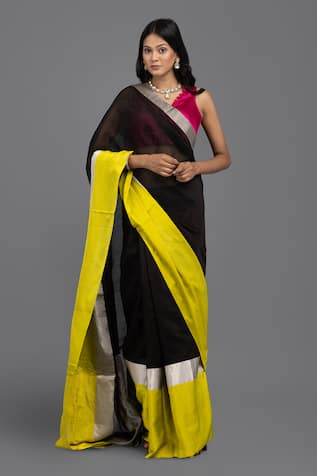 Zal From Benaras Contrast Hem Saree With Unstitched Blouse Piece 