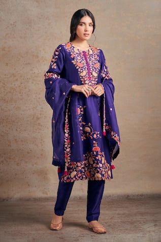 Stotram Lotus Embroidered Kurta Pant Set 