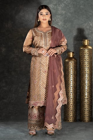 Sidhaarth & Disha Chevron Taj Embroidered Kurta Palazzo Set 