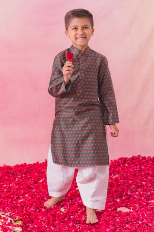 Chotibuti Fleur Motif Print Kurta With Salwar 