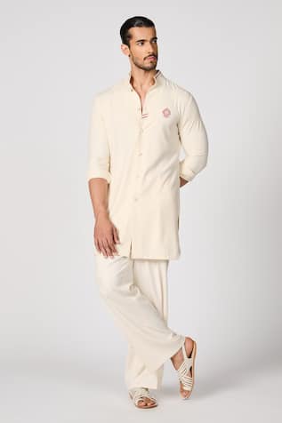 S&N by Shantnu Nikhil Crest Embroidered Short Kurta 