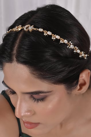 SHLOK JEWELS Hexagon Carved Mathapatti 