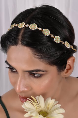 SHLOK JEWELS Floral Carved Cutwork Mathapatti 