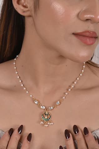 SHLOK JEWELS Beads Embellished Pendant Necklace 