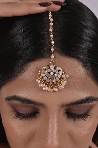 SHLOK JEWELS Beads & Kundan Embellished Maangtikka 