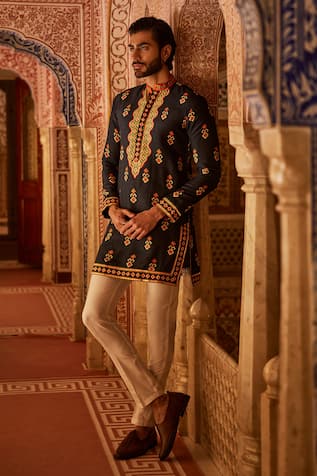 The Royaleum Kiaan Silk Geometric Print Kurta With Pant 