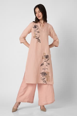 KAVERI Floral Embroidered Kurta & Pant Set 