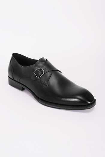 Bubber Couture Donovan Solid Pointed-Toe Shoes 