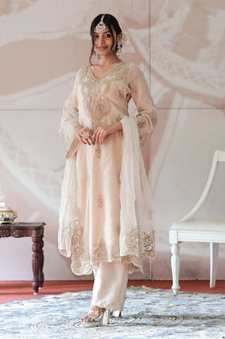 Farha Syed Pearl & Cutdana Embroidered Kurta Pant Set 