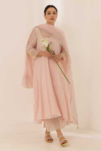 Label Mansi Nagdev Lilybeth Textured Kurta Set 