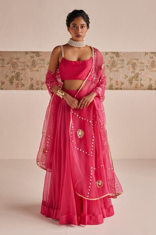 Esha Arora Solid Lehenga Set With Embroidered Dupatta 