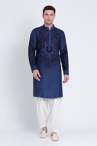Geometric Pattern Resham Embroidered Kurta With Dhoti Pant 