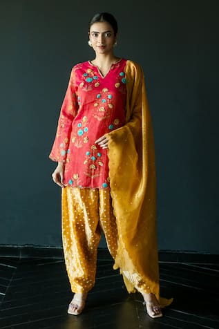 Shachi Sood Floral Embroidered Kurta Salwar Set 