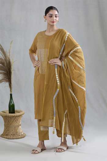 BANANA labs Geometric Striped Pattern Kurta Set 