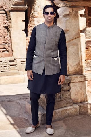 MATSYA Iconic Double Wing Pocket Bundi & Kurta Set 