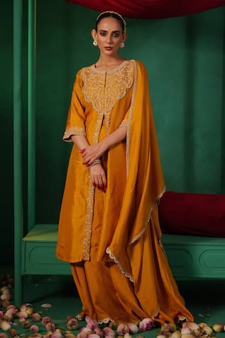 Kesar Studio Nazakat Zardosi Hand Work Kurta Set 