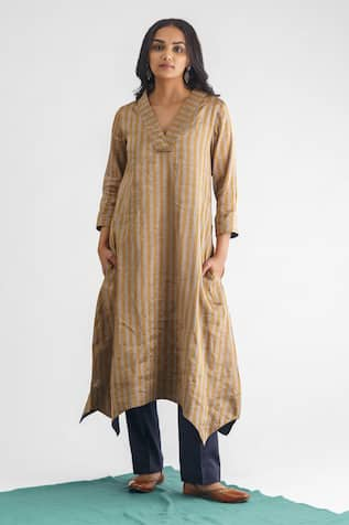 Mushio Nithya Woven Stripe Asymmetric Kurta Pant Set 