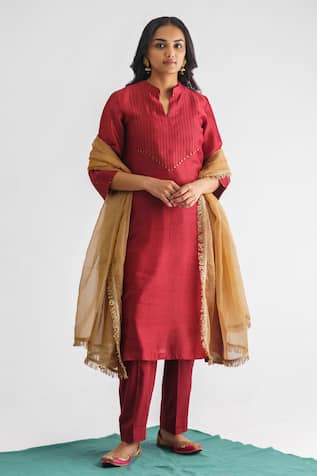 Mushio Sindoori Thread Embroidered Kurta & Pant Set 