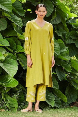 Bo tree Sun Kissed Floral Embroidered Kurta & Pant Set 