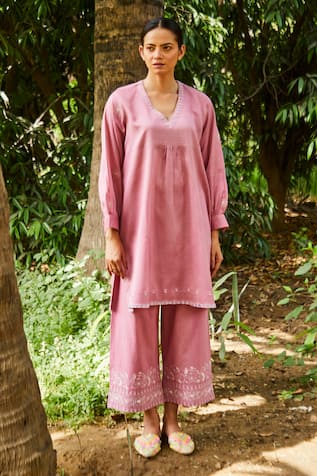 Bo tree Chanderi Floral Embroidered Kurta & Pant Set 