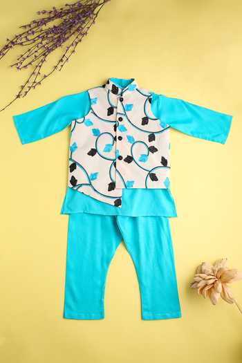 Cute Couture Embroidered Asymmetric Bundi Jacket Set 