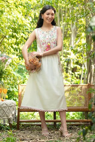 SUMMER BY PRIYANKA GUPTA Magic Mirror & Brocade Embrioidered Midi Dress 