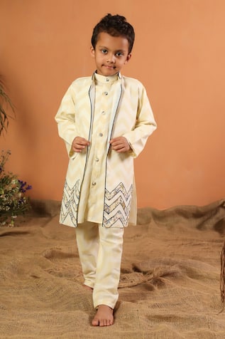 CUTE COUTURE Chevron Pattern Applique Work Jacket Kurta Set 