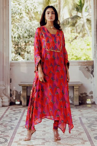 17:17 by Simmi Saboo Gia Chilli Print Kaftan Kurta & Pant Set 