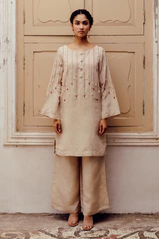 17:17 by Simmi Saboo Habel Embroidered Kurta With Pant 