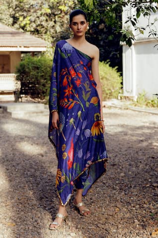 17:17 by Simmi Saboo Perry Trible Floral Print Kaftan With Tulip Pant 