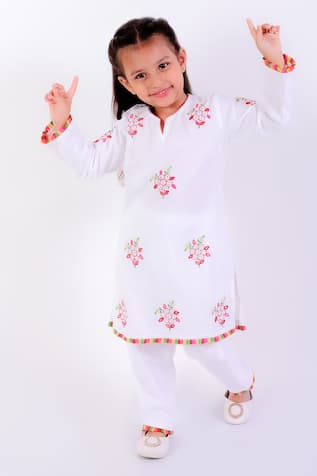 Neha Gursahani Bloom Embroidered Kurta With Pant 