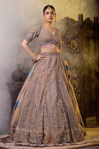 RAJ ARORA Embroidered Blouse Lehenga Set 