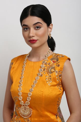 Ruby Raang Kundan Chaand Pendant Long Necklace Set 