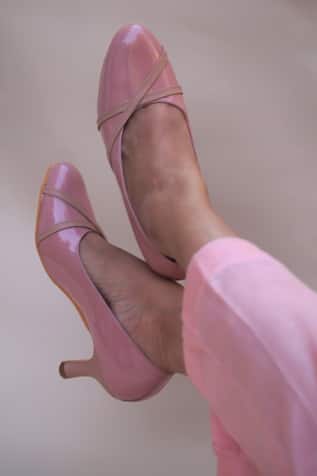 Merida Solid Kitten Heel Pumps 