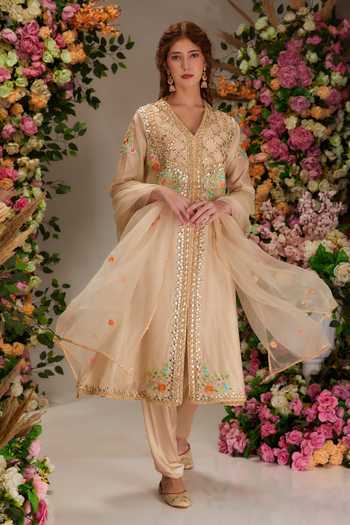 saina kapoor Front Open Embellished Kurta Set 
