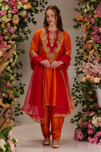 saina kapoor Scallop Ghera Hem A-Line Kurta Set 